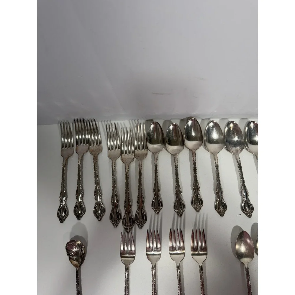 International Silver Deep Silver Reflection Silverplate Flatware 24 Piece Set